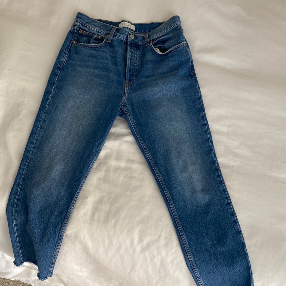Trave straight leg jean never worn